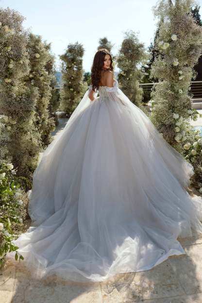 Elegant A-line Off-the-shoulder Tulle Lace Appliques Wedding Dress-BMbridal.com