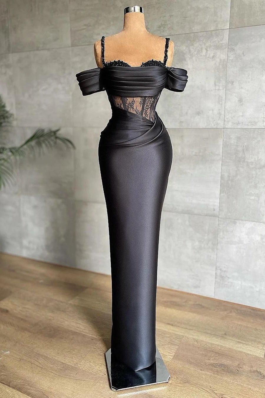 Elegant Black Off-the-shoulder Mermaid Prom Dress With Lace-BMbridal.com