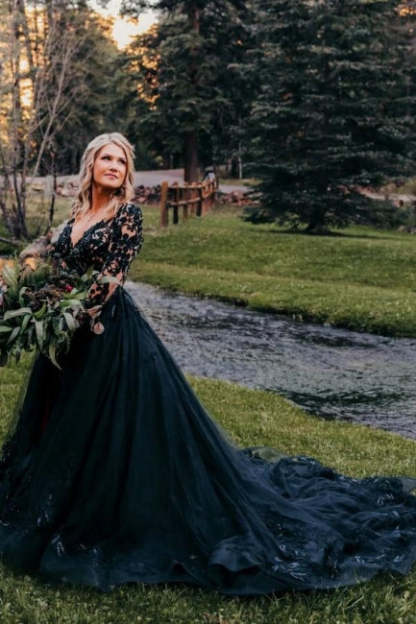 Elegant Long Black A-line V-neck Long Sleeves Wedding Dresses With Lace-BMbridal.com