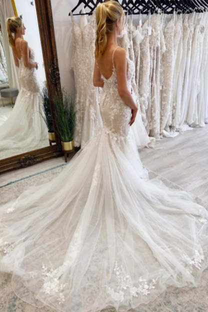 Elegant Long Mermaid V-neck Sleeveless Wedding Dresses With Lace-BMbridal.com