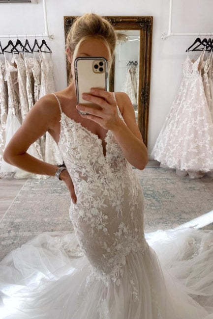 Elegant Long Mermaid V-neck Sleeveless Wedding Dresses With Lace-BMbridal.com
