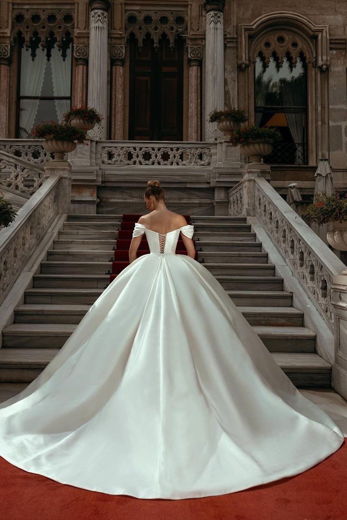 Elegant Sweetheart Off-the-shoulder Wedding Dresses Sweep Train-BMbridal.com