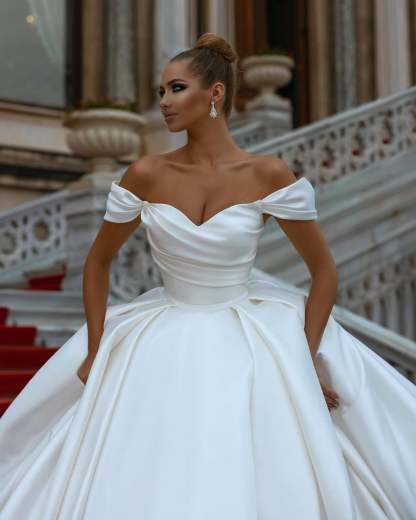 Elegant Sweetheart Off-the-shoulder Wedding Dresses Sweep Train-BMbridal.com