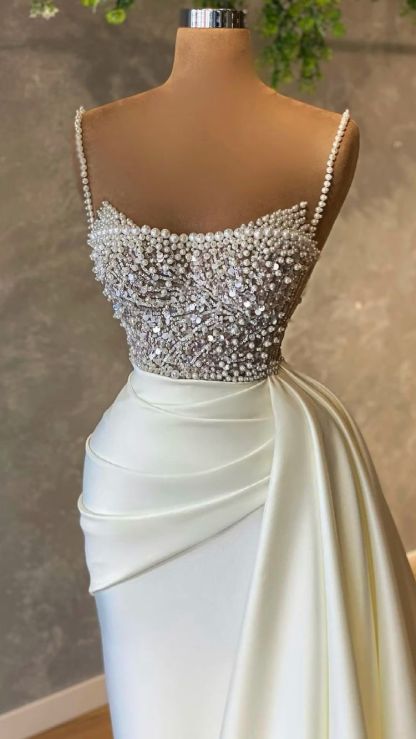 Elegant White Sequined Sleeveless Mermaid Wedding Dresses With Pearl-BMbridal.com