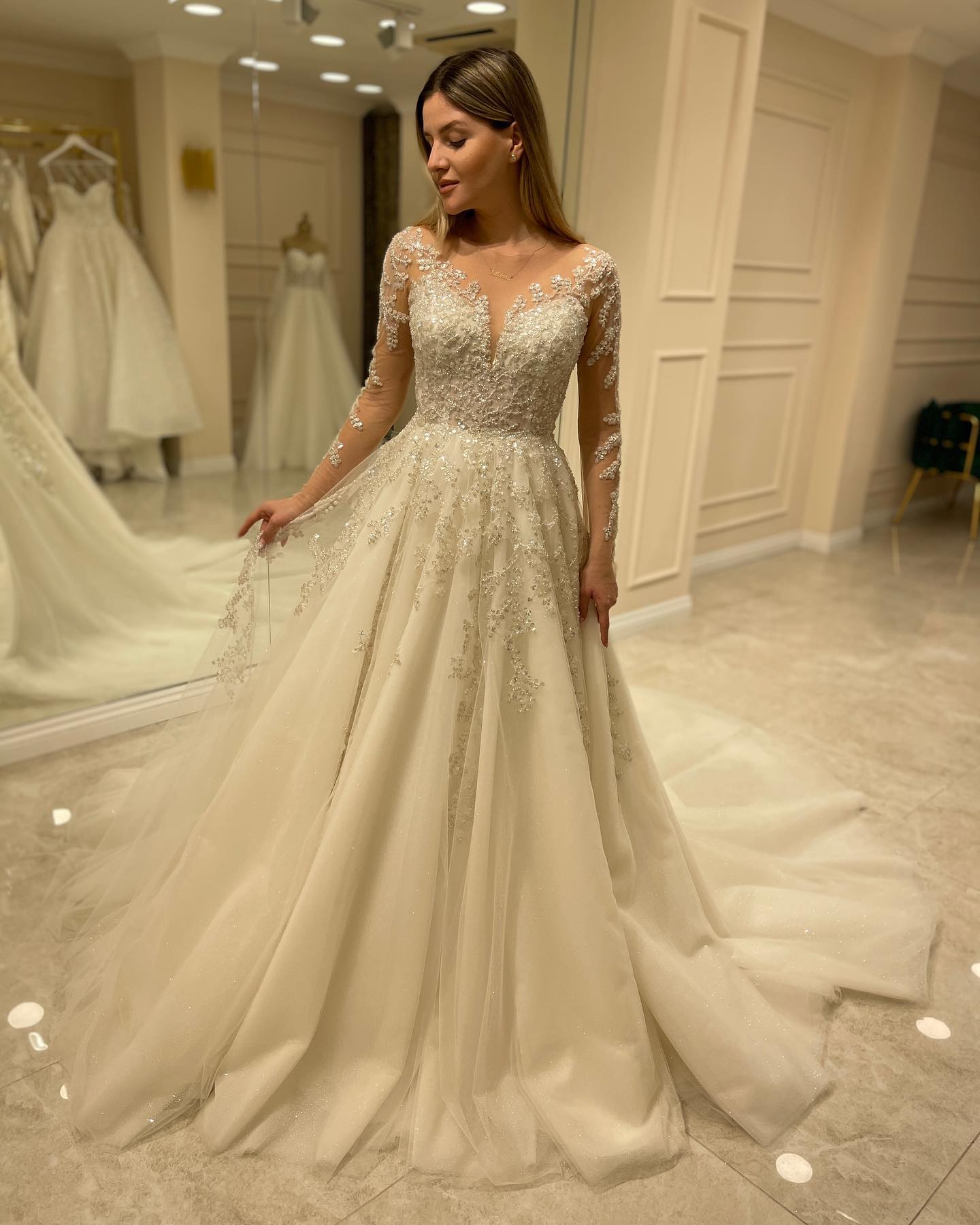 Charming A-Line Lace Appliques Long Wedding Dress with Sleeves