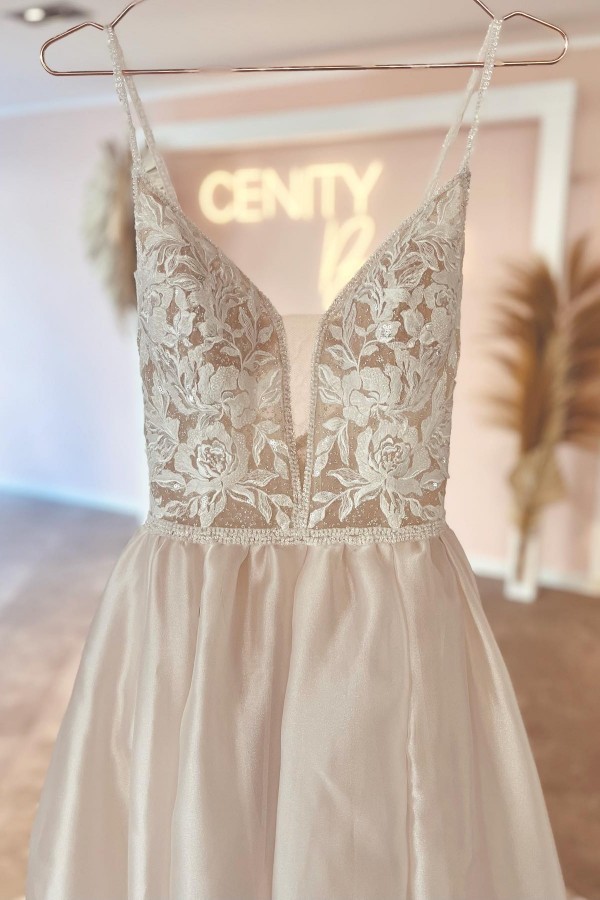 Bmbridal V-Neck A-Line Wedding Dress With Lace Appliques-BMbridal