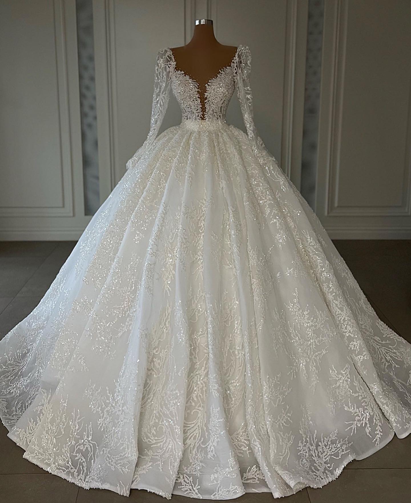 Bmbridal Ball Gown Long Sleeves Wedding Dress Lace V-Neck-BMbridal