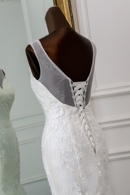 BMbridal Popular Jewel Sleeveless White Mermaid Wedding Dresses with Appliques