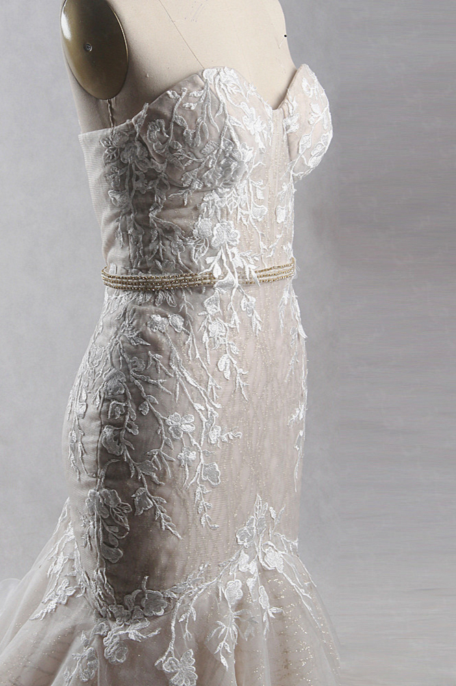 BMbridal Chic Strapless Tulle Sequins Mermaid Wedding Dress Sleeveless Appliques Beadings Bridal Gowns On Sale-BMbridal