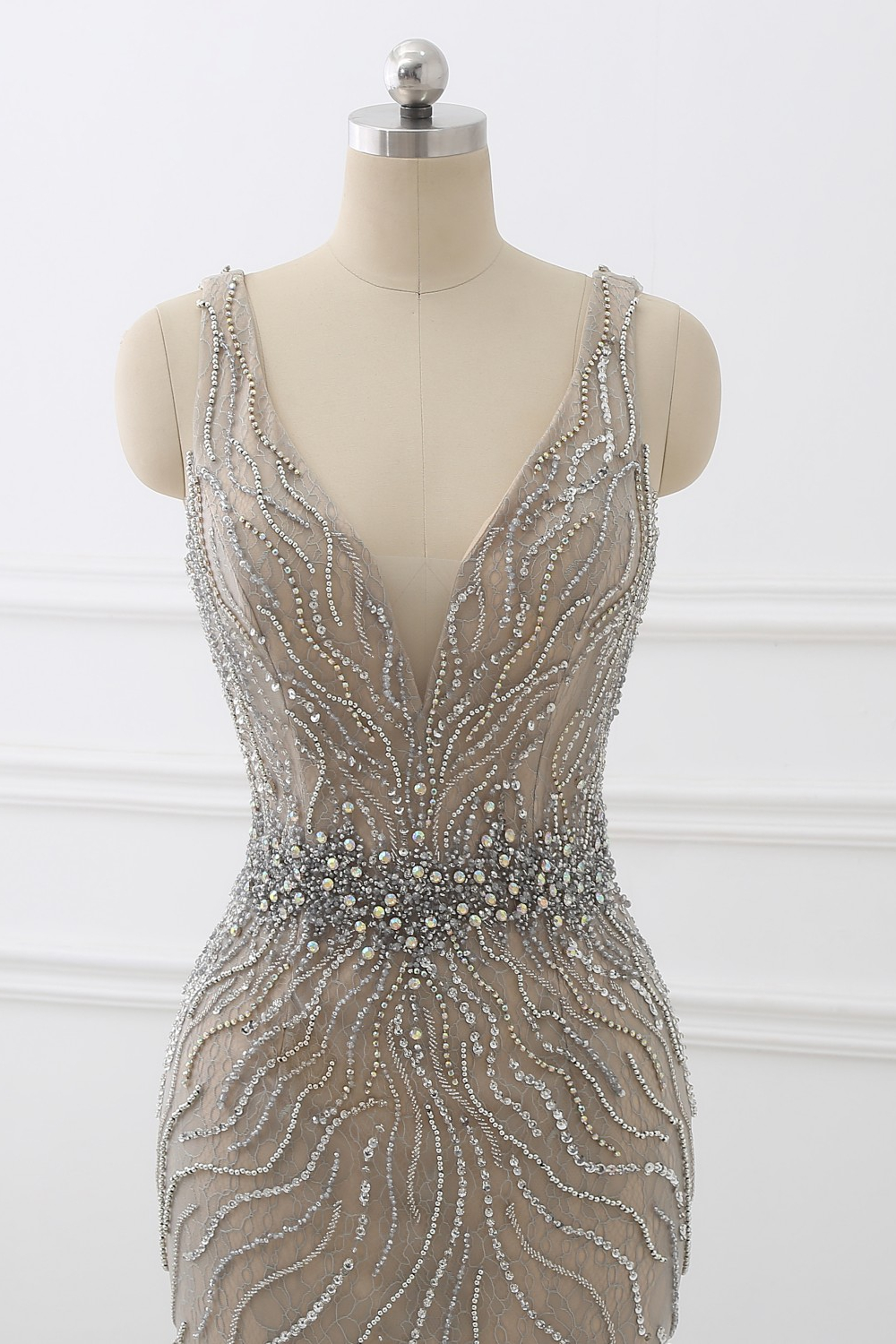 BMbridal Elegant Strap V-Neck Sleeveless Mermaid Prom Dresses with Beadings Ruffles