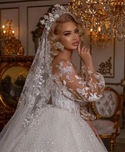 Stunning Ball Gown Puffy Sleeves Long Wedding Dress with Appliques