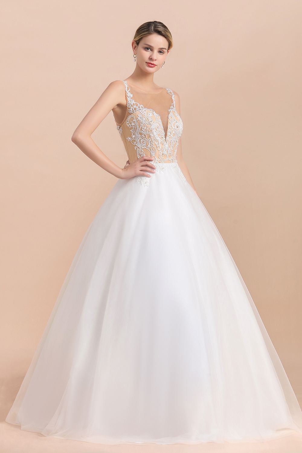 BMbridal Gorgeous Tulle Lace V-Neck Sleeveless Wedding Dress Online
