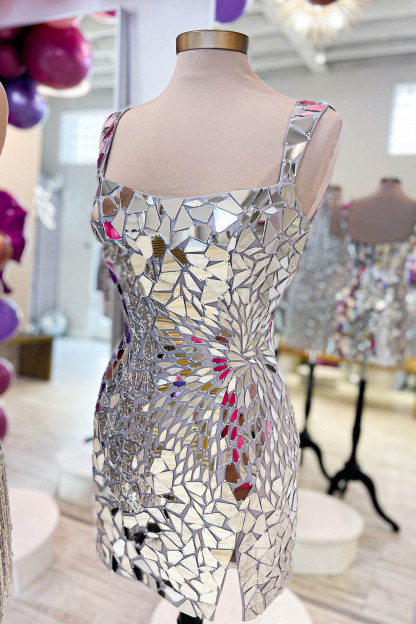 Sparkly Silver Scoop Neck Mirror Tight Short Homecoming Dress