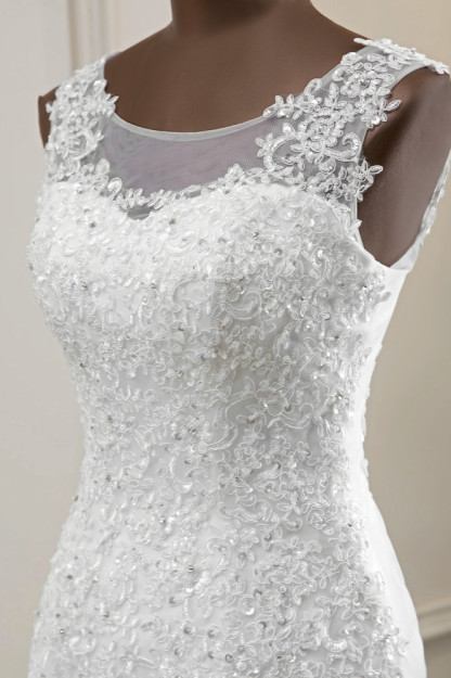 BMbridal Stunning Jewel Sleeveless White Wedding Dresses White Mermaid Beadings Bridal Gowns