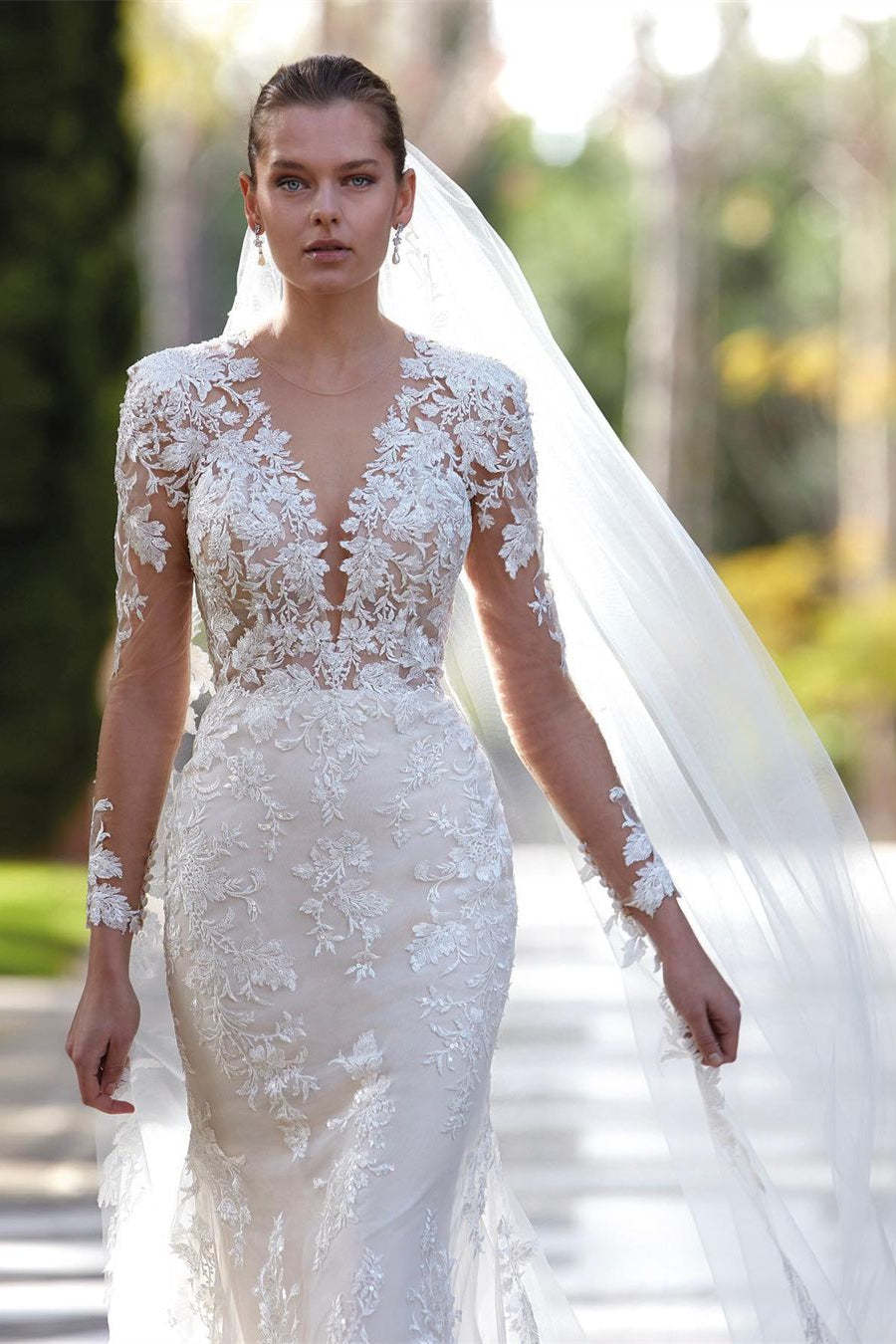 Glamorous V-neck Mermaid Appliques Long Sleeves Wedding Dress With Lace-BMbridal.com