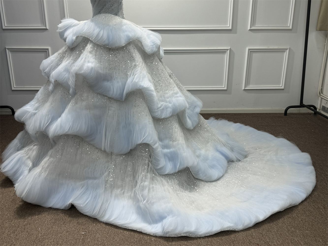 [Copy]Glamorous Wide Strap Open Back Mermaid Wedding Dress with Lace Appliques