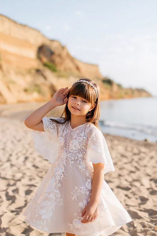 Lovely White A-line 3/4 Sleeves Appliques Flower Girls Dress With Lace-BMbridal.com