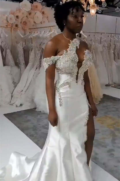 Luxurious Long White One Shoulder Sleeveless Jewel Wedding Dress With Detachable Train-BMbridal.com