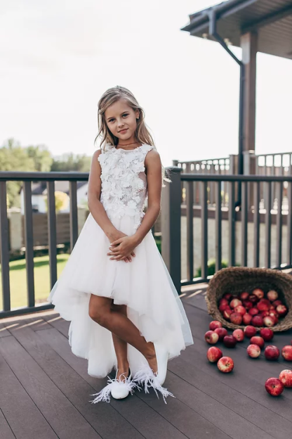 Princess White A-line Sleeveless Lace Flower Girls Dress-BMbridal.com