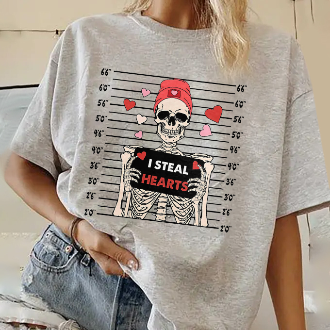 I Steal Hearts Skull T-shirt