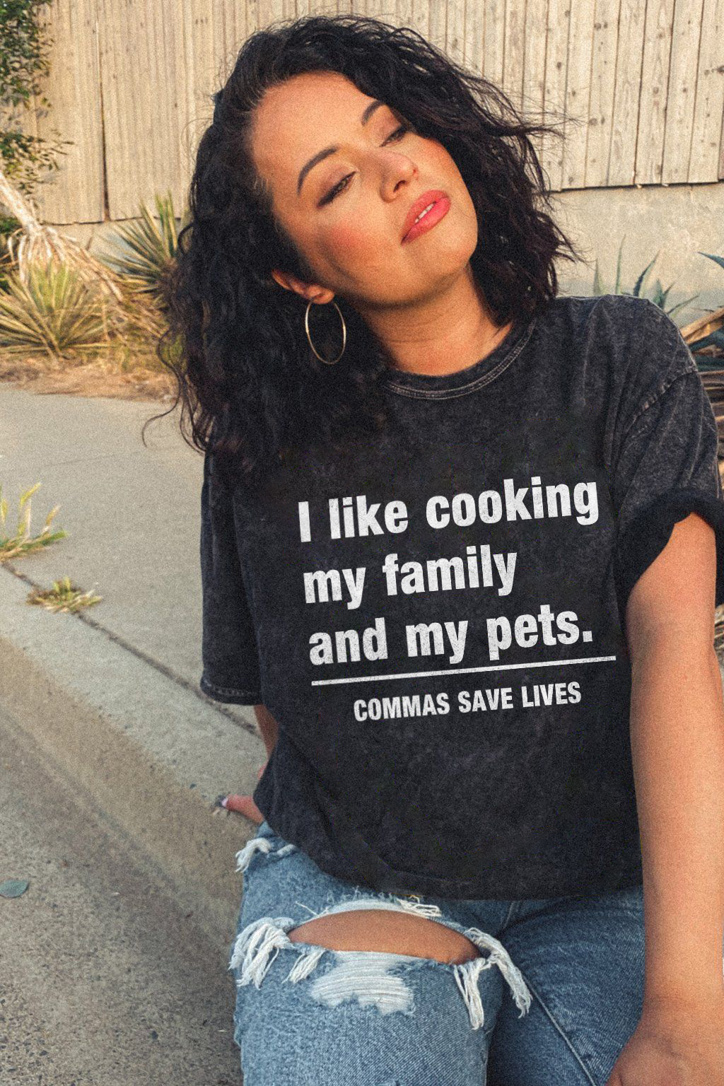 I Like Cooking My Family And Pets T-shirt