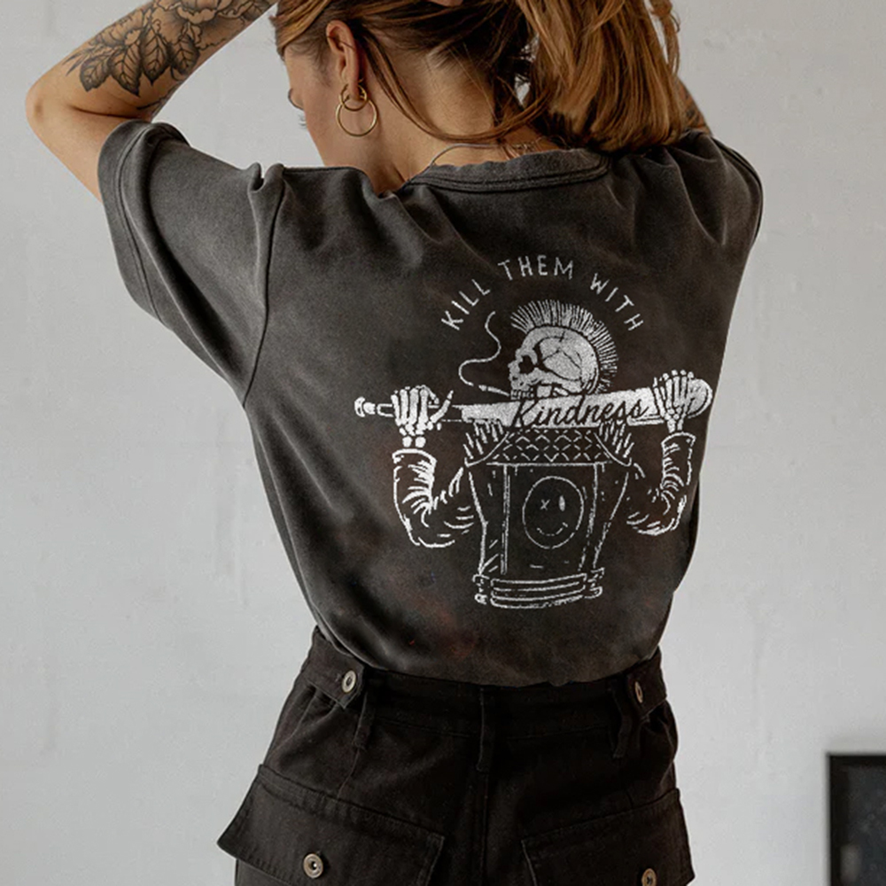 Baseball bat skull print t-shirt