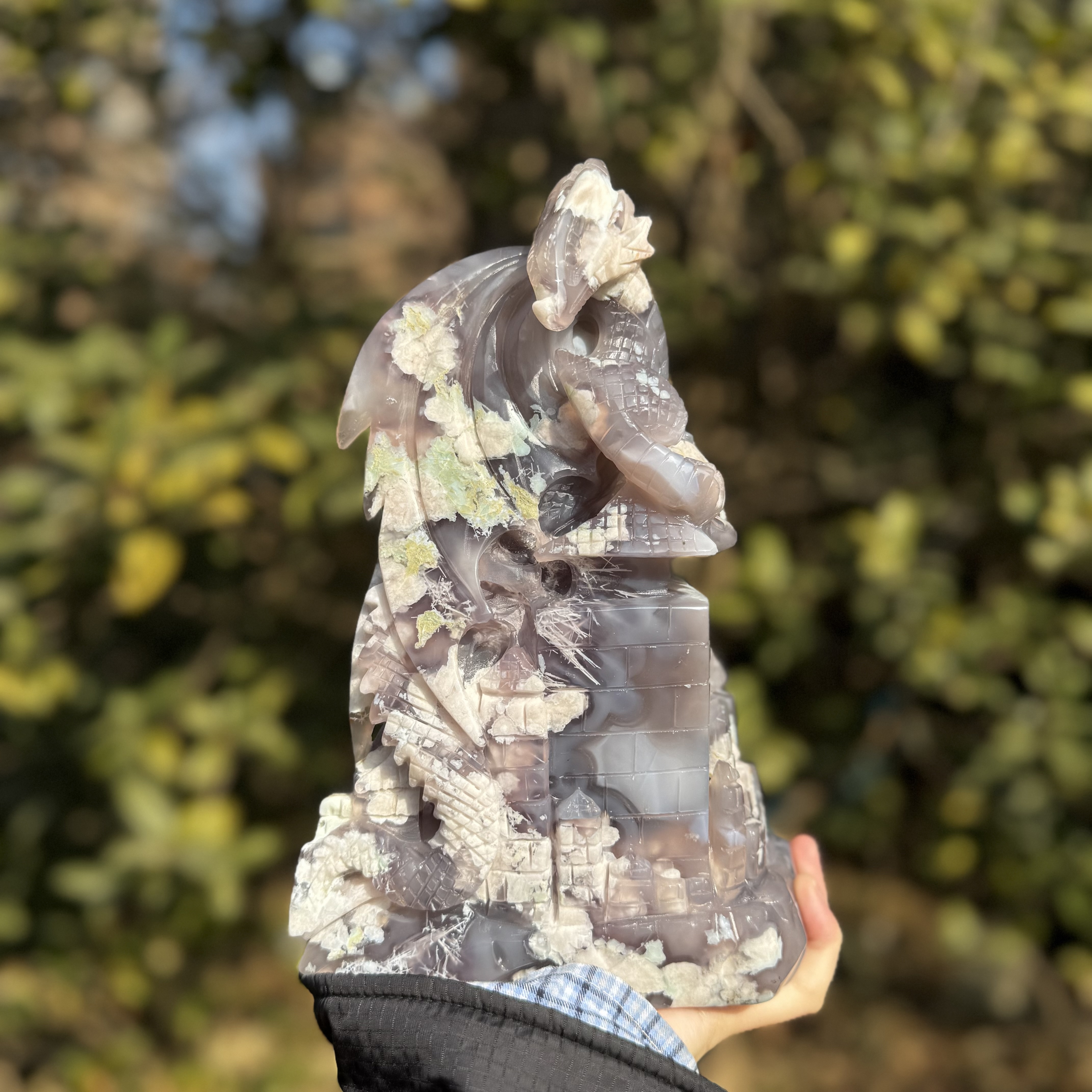 Black Flower Agate Castle Dragon Carving