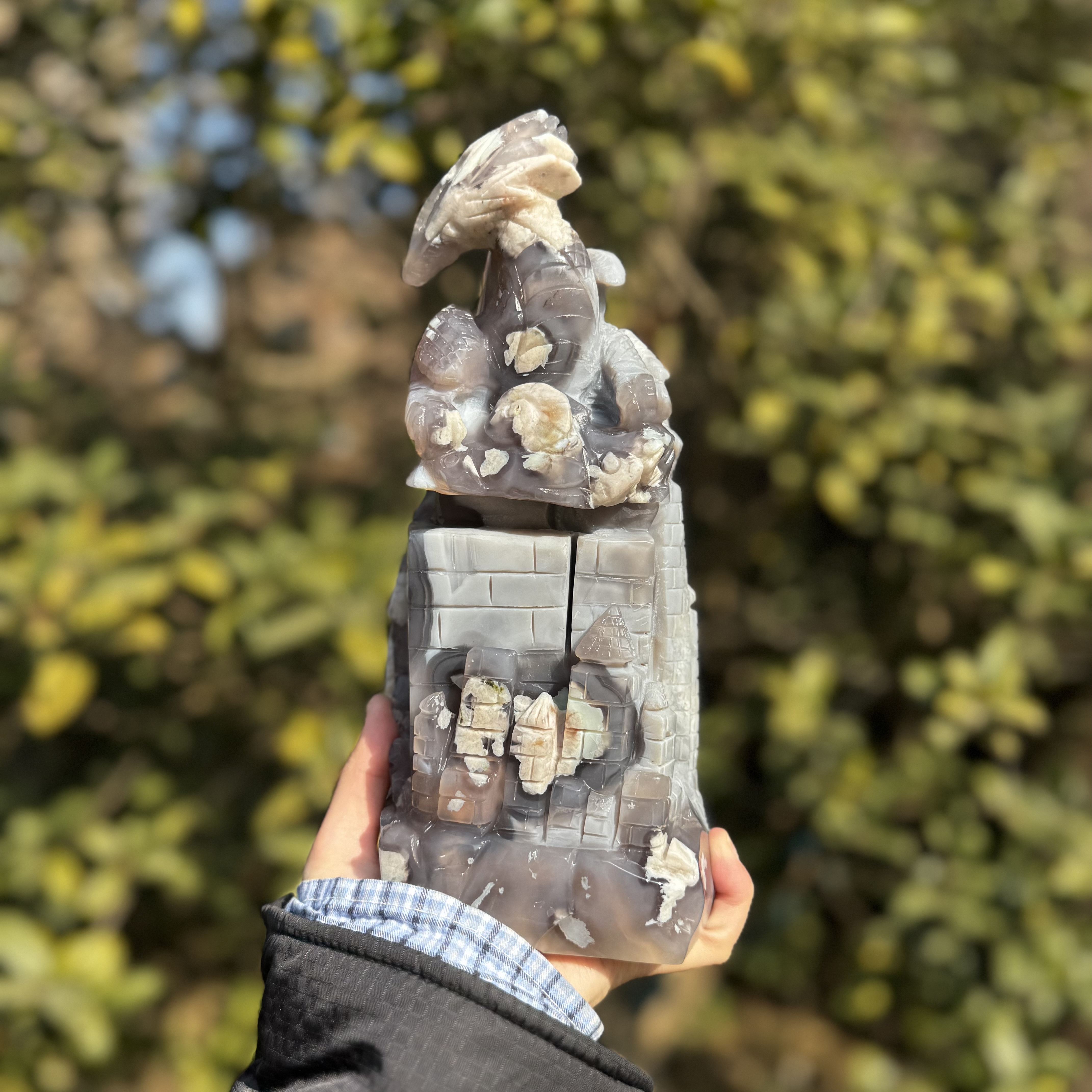 Black Flower Agate Castle Dragon Carving