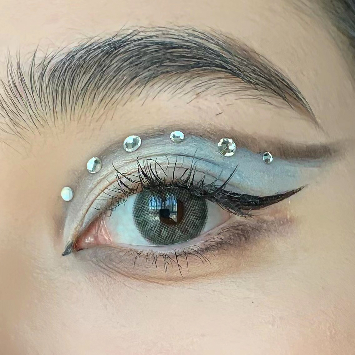 Uniieye lllusion Colored Contact Lenses | 1 Year