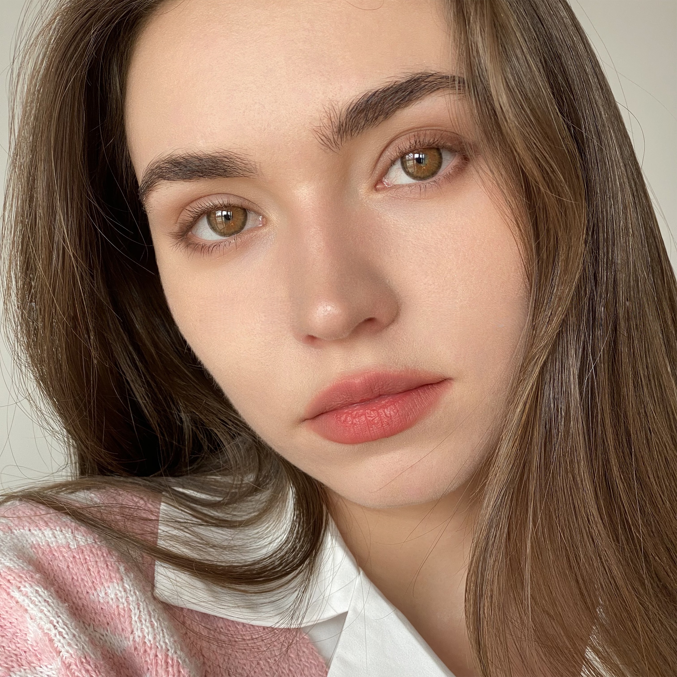 Uniieye Cleopatra Hazel Colored Contact Lenses | 1 Year