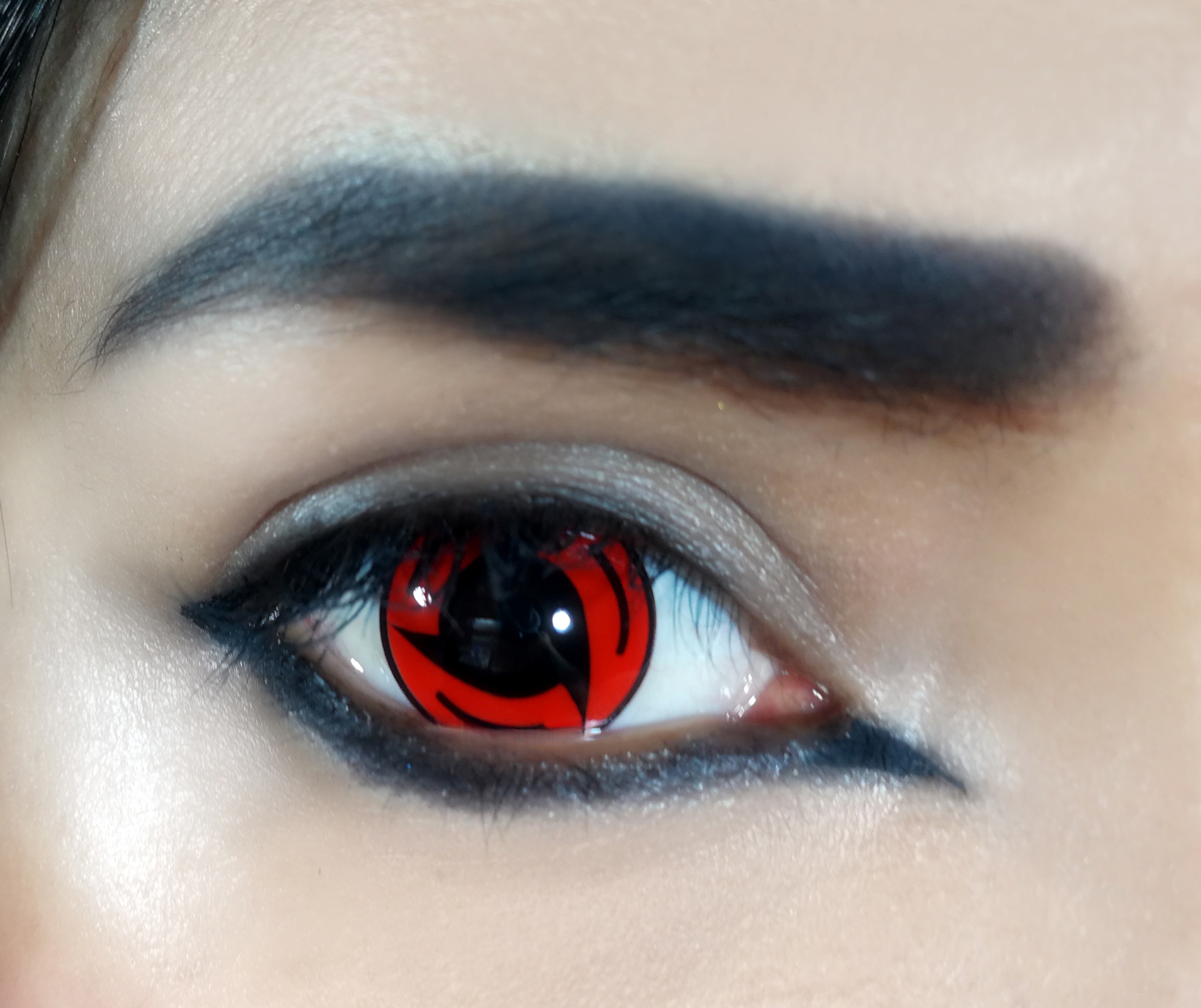 Uniieye Sharingan Bladed Halloween Cosplay Colored Contact Lenses | 1 Year
