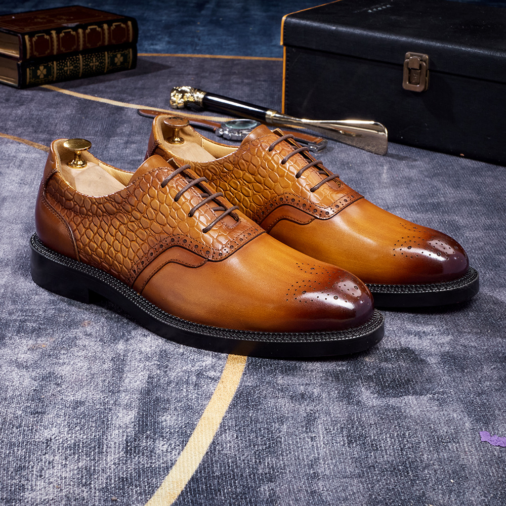 Men's Crocodile Embossed Brogue Pointed-Toe Oxford Shoes