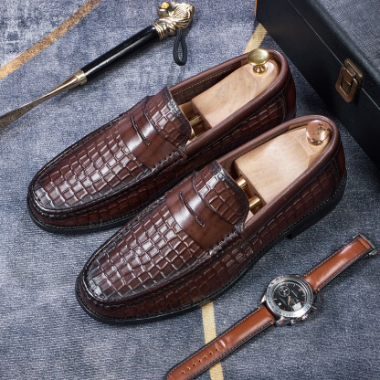 Men's Crocodile Pattern Embossed Penny Loafers