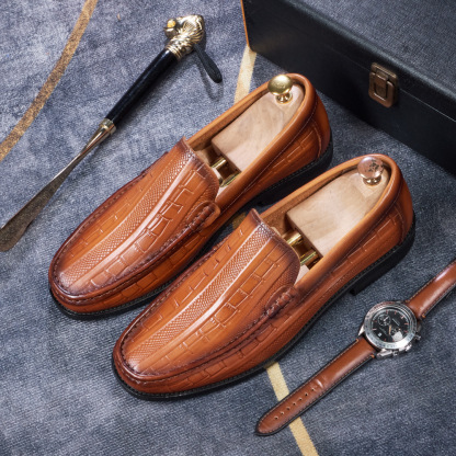 Vintage Elegant Men's Loafers Hand-Stitched Crocodile Embossed Genuine Leather Shoes