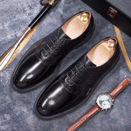Men's Crocodile Embossed Brogue Pointed-Toe Oxford Shoes