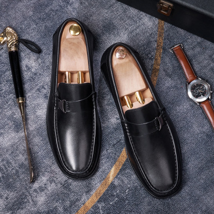 Men's Full-Grain Leather Metal Buckle Casual Loafers