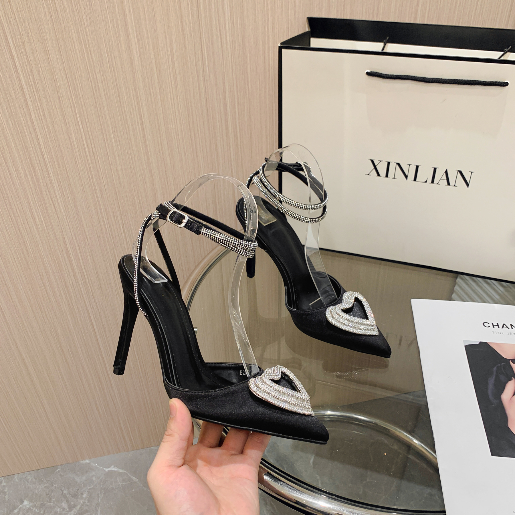 SHOEVIOLET™Love Shape Rhinestone High Heels Sandals Shiny