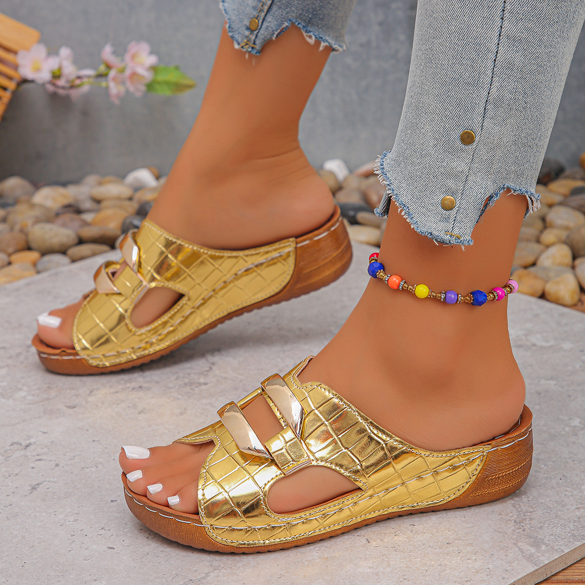 SHOEVIOLET™Fashion Wedge Heel Metal Decored Women's Sandals