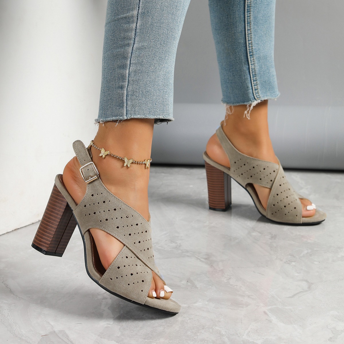 SHOEVIOLET™Fashion Suede Peep Toe Hollow Out Buckle High Heels Sandals