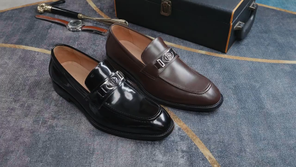 Men's genuine leather dress shoes with metal buckles