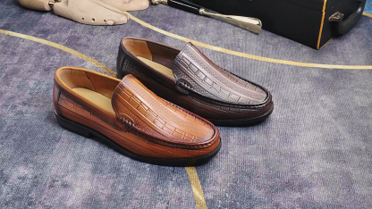 Vintage Elegant Men's Loafers Hand-Stitched Crocodile Embossed Genuine Leather Shoes