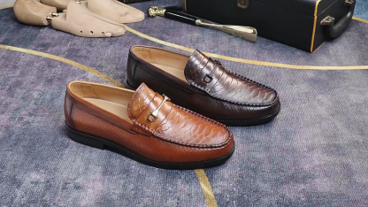 Men's Crocodile Embossed Full-Grain Leather Casual Loafers with Rubber Sole