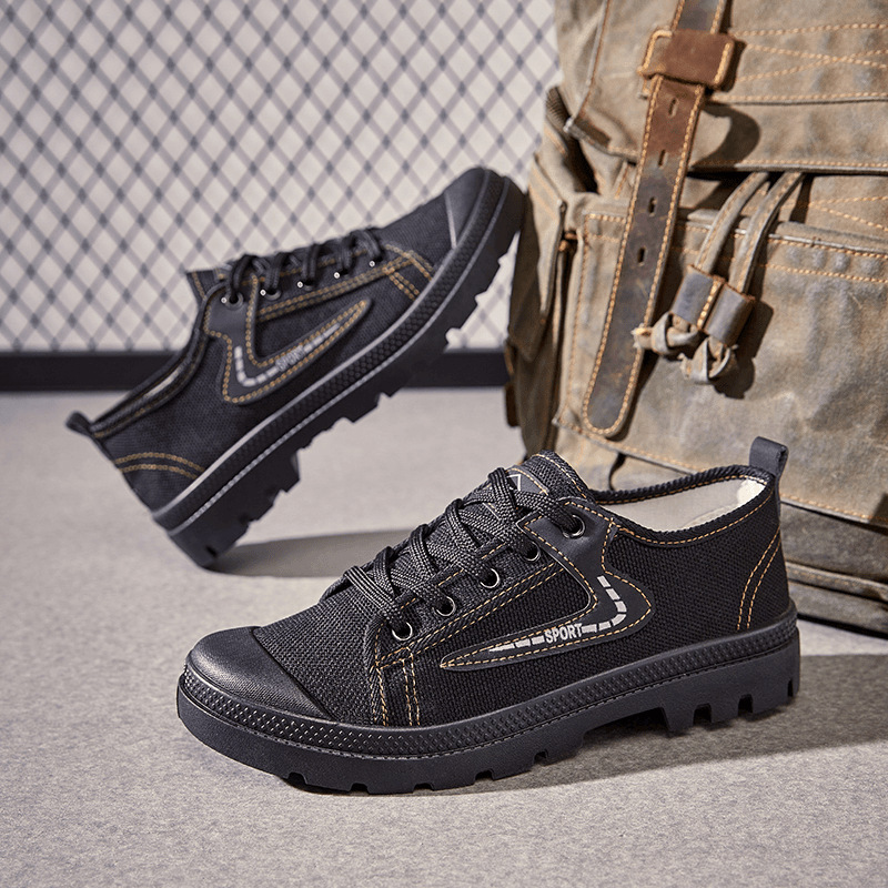 Work safety shoes and boots