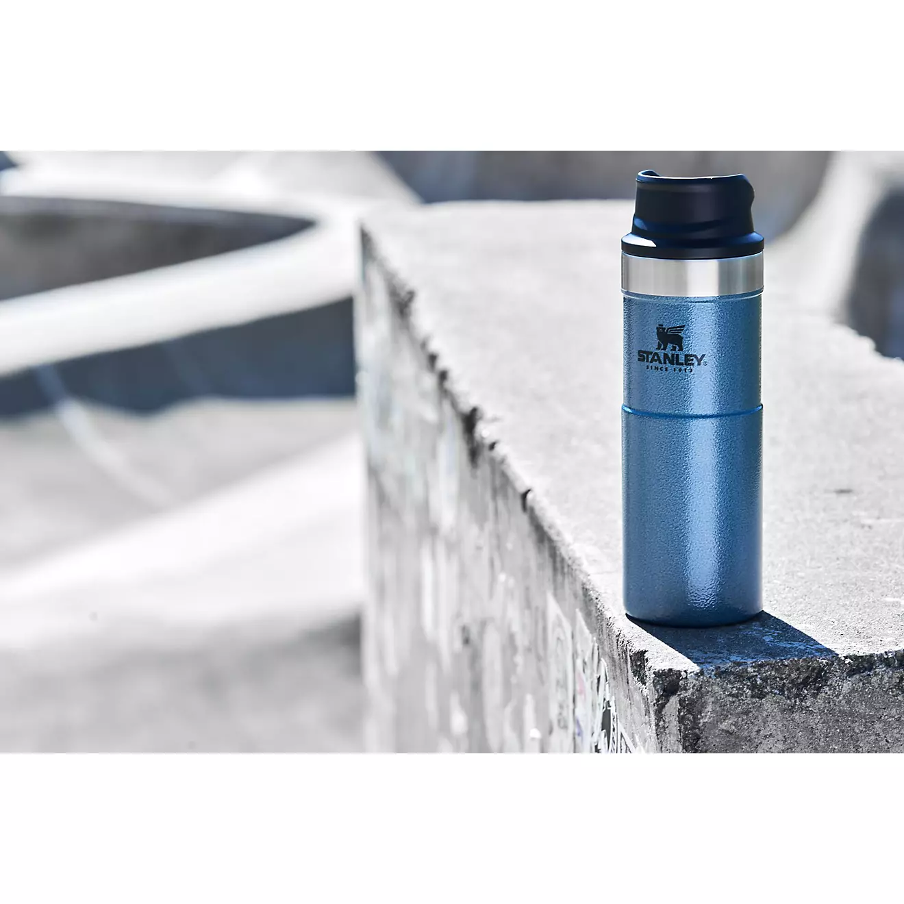 stakhjgnley Classic Trigger Action 16 oz Travel Mug