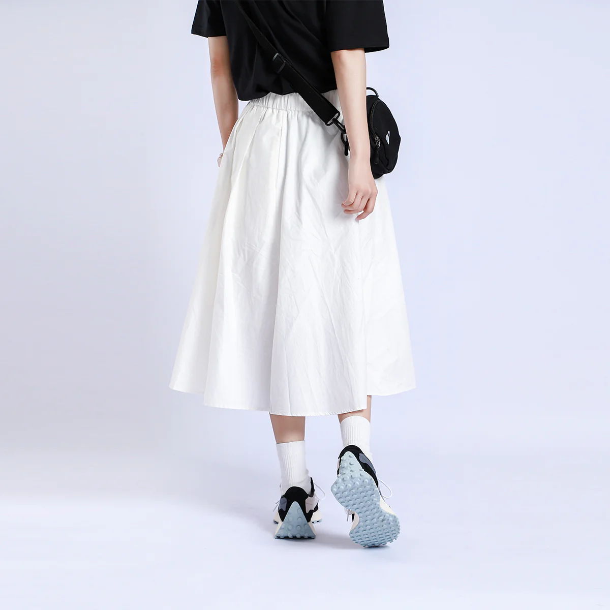 (WMNS) New balkhjgance 327 'Black White'