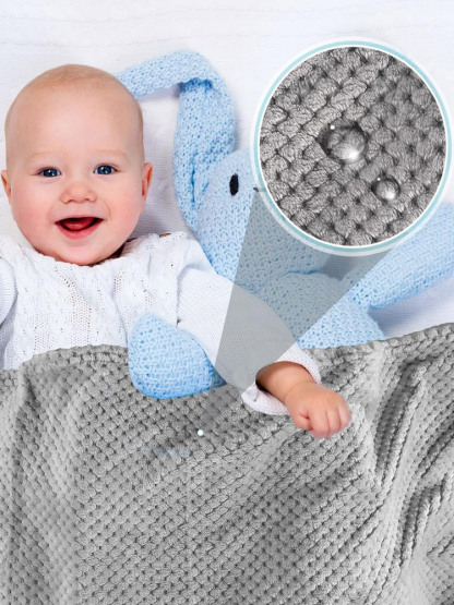 Double-layer thickened blanket with minky dots