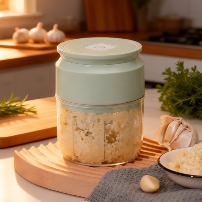 Effort saving electric garlic cooker in use