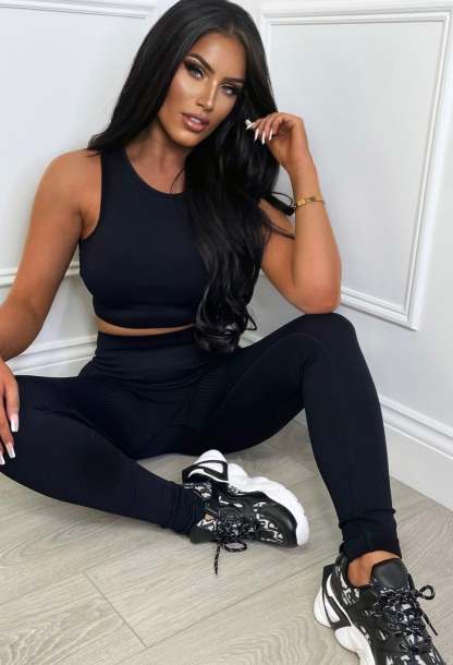 Smashing It Black Two Piece Crop Top & Leggings Set-Sawsky. All Rights Reserved.