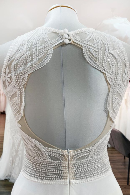 Schlichtes Hochzeitskleid mit Spitze | Etuikleider Brautkleider Online