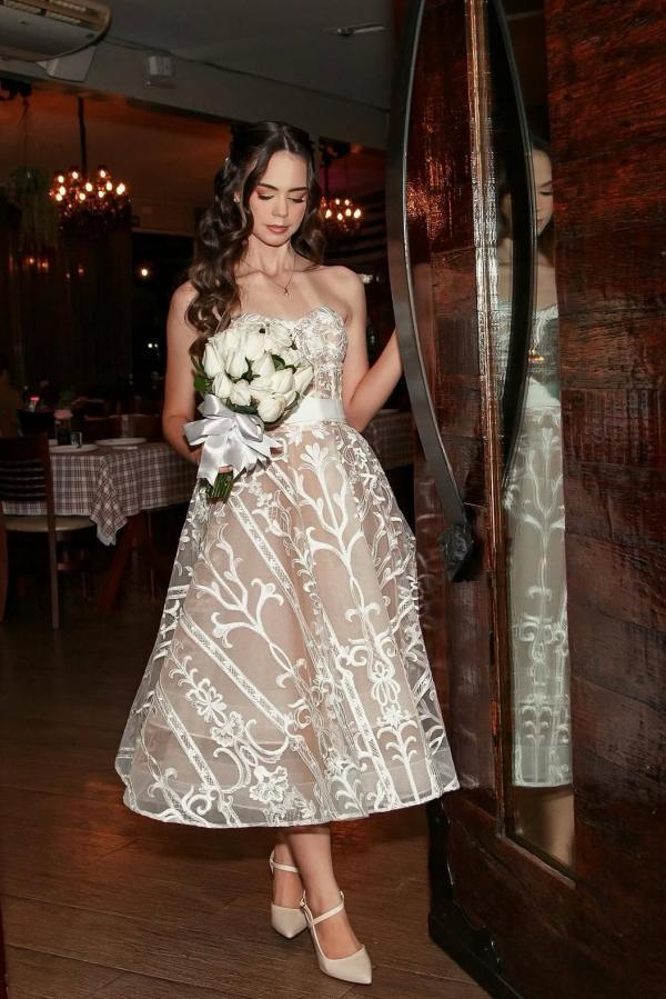 Elegante Hochzeitskleider A Linie Kurz Spitze Brautkleider Günstig Online-Misshow.de